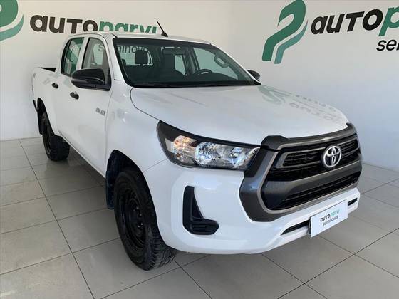 TOYOTA HILUX 2.8 D-4D TURBO DIESEL CD POWER PACK 4X4 MANUAL